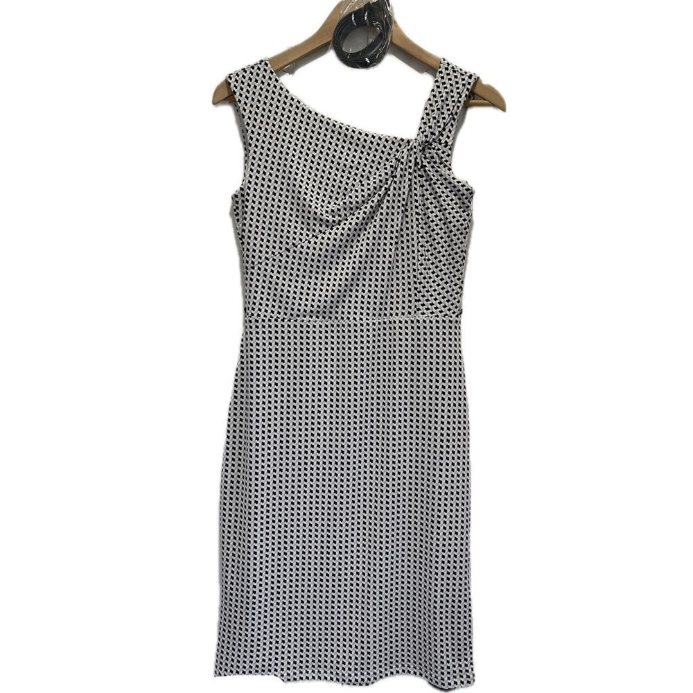 Sz.6/8-WHITE HOUSE BLACK MARKET-Asymmetrical Houndstooth printed belted …